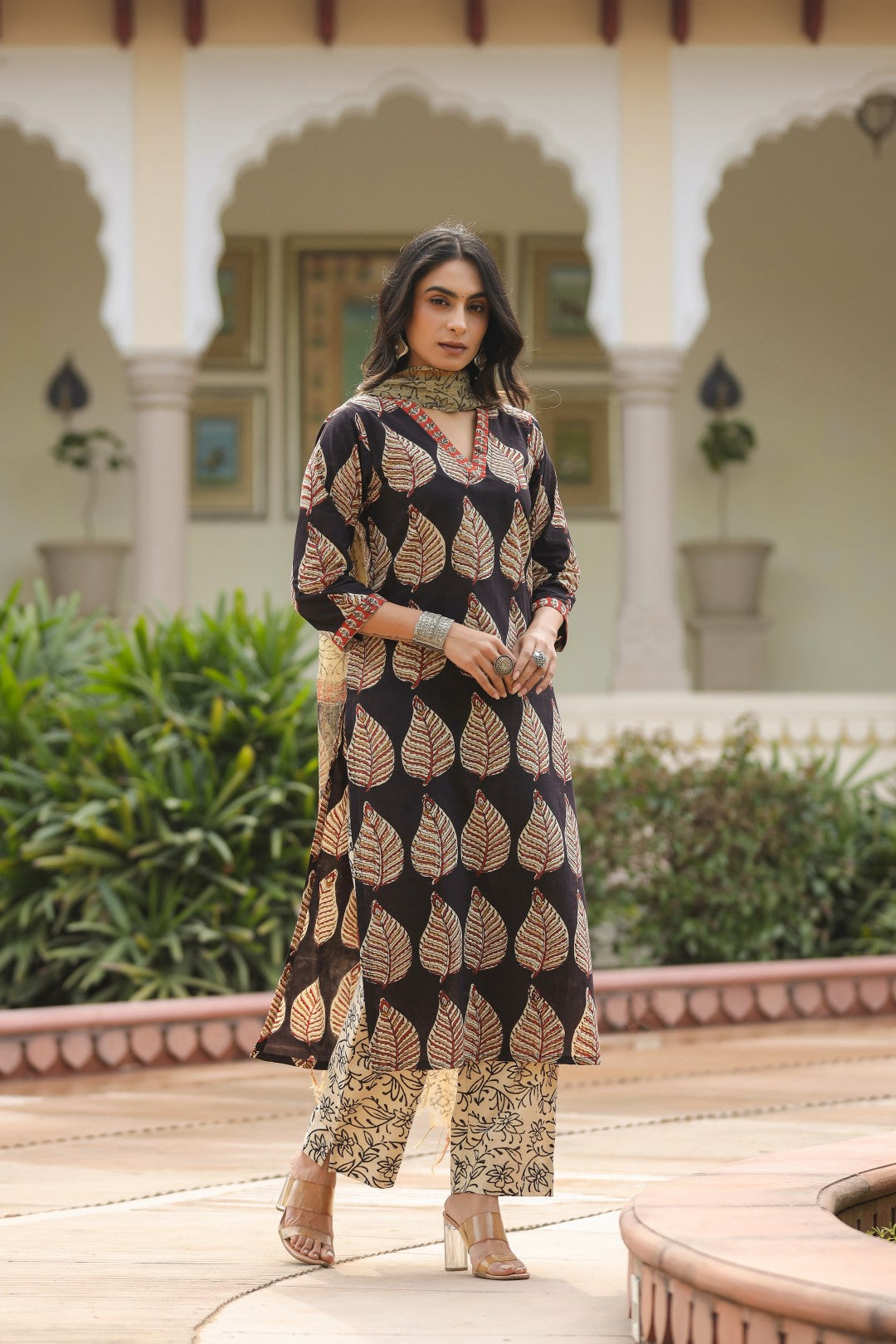 Dhriti Black Cotton Suit Set