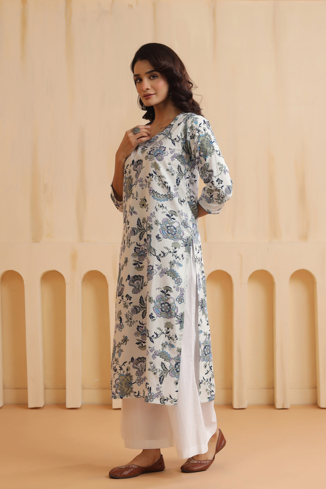 Iraa White Cotton Kurta