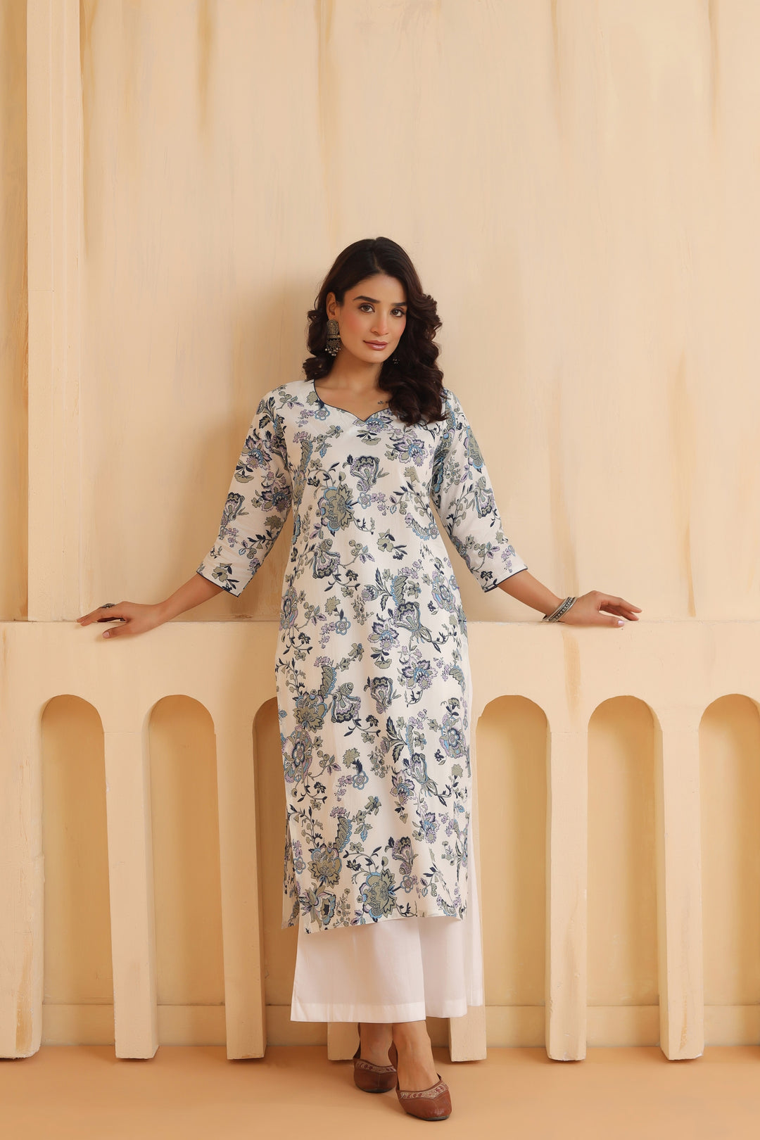 Iraa White Cotton Kurta