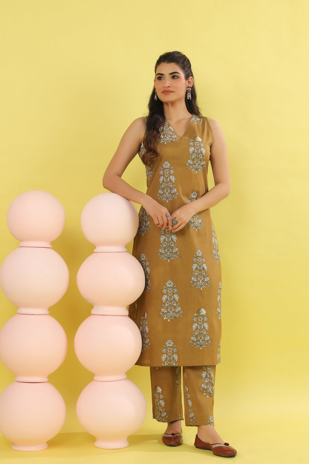 Beige Sleeveless Cotton Set