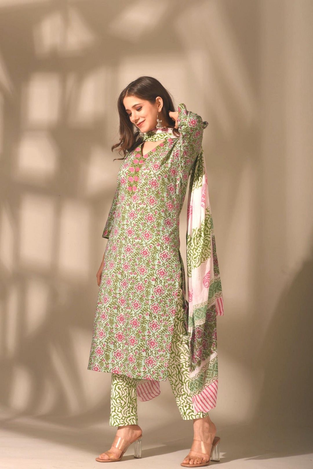 mughal dress designs The Mughal Inspired Collection from India in Taj Mahotsav