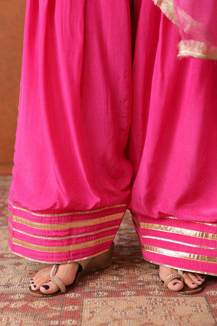 Arushi Gulabi Crepe Gota Farshi Set