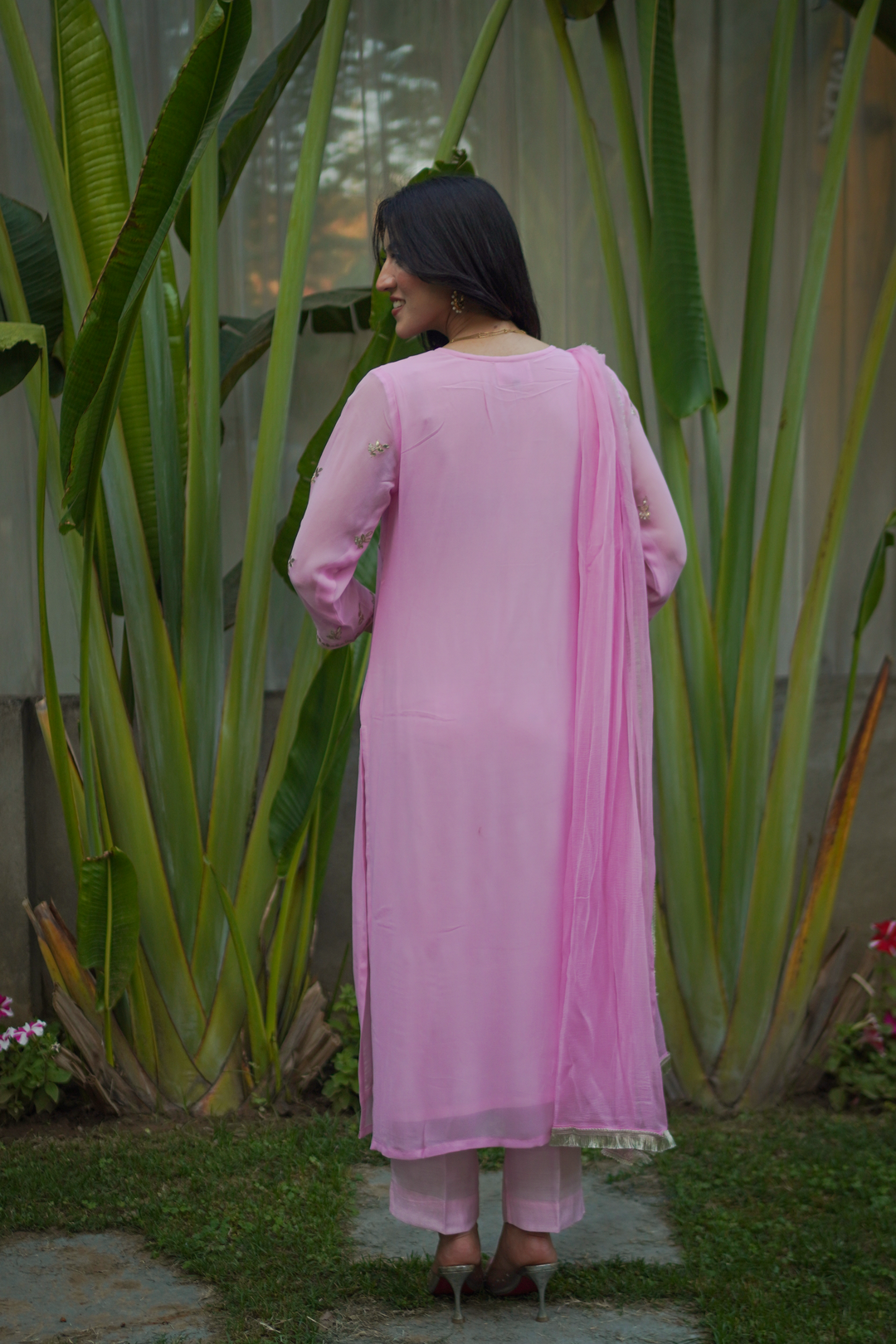 Minakshi Pink Crepe Gota Suit Set