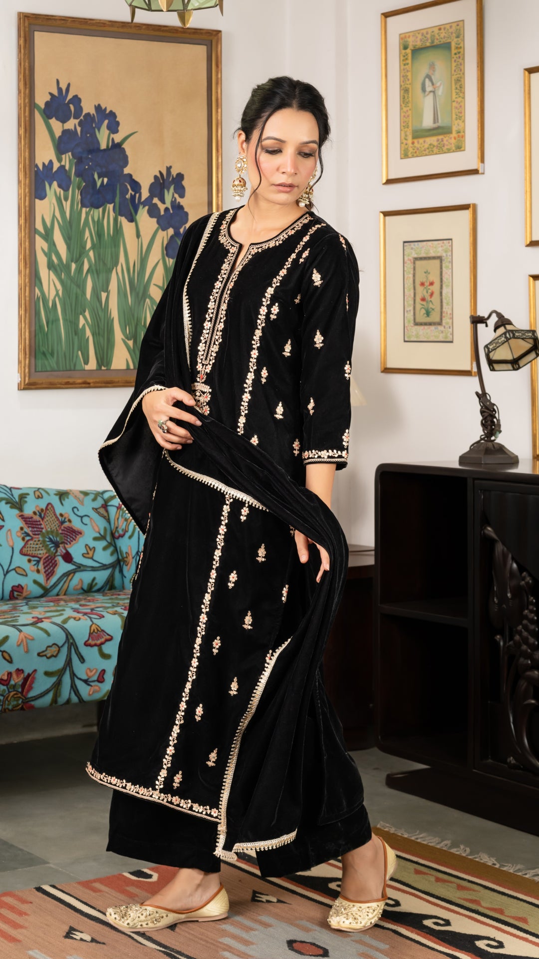 Black Aathiya Marodi Velvet Suit