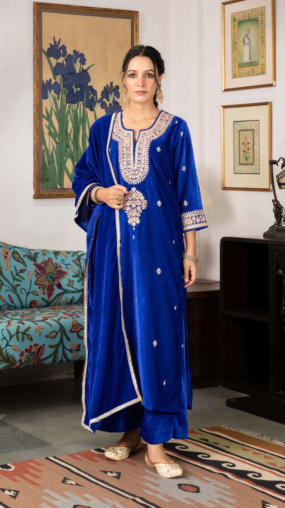 Sabhya Blue Velvet Marodi Suit Set