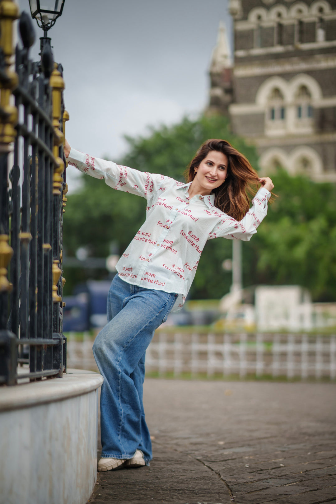 White "main apni favourite hoon" cotton shirt