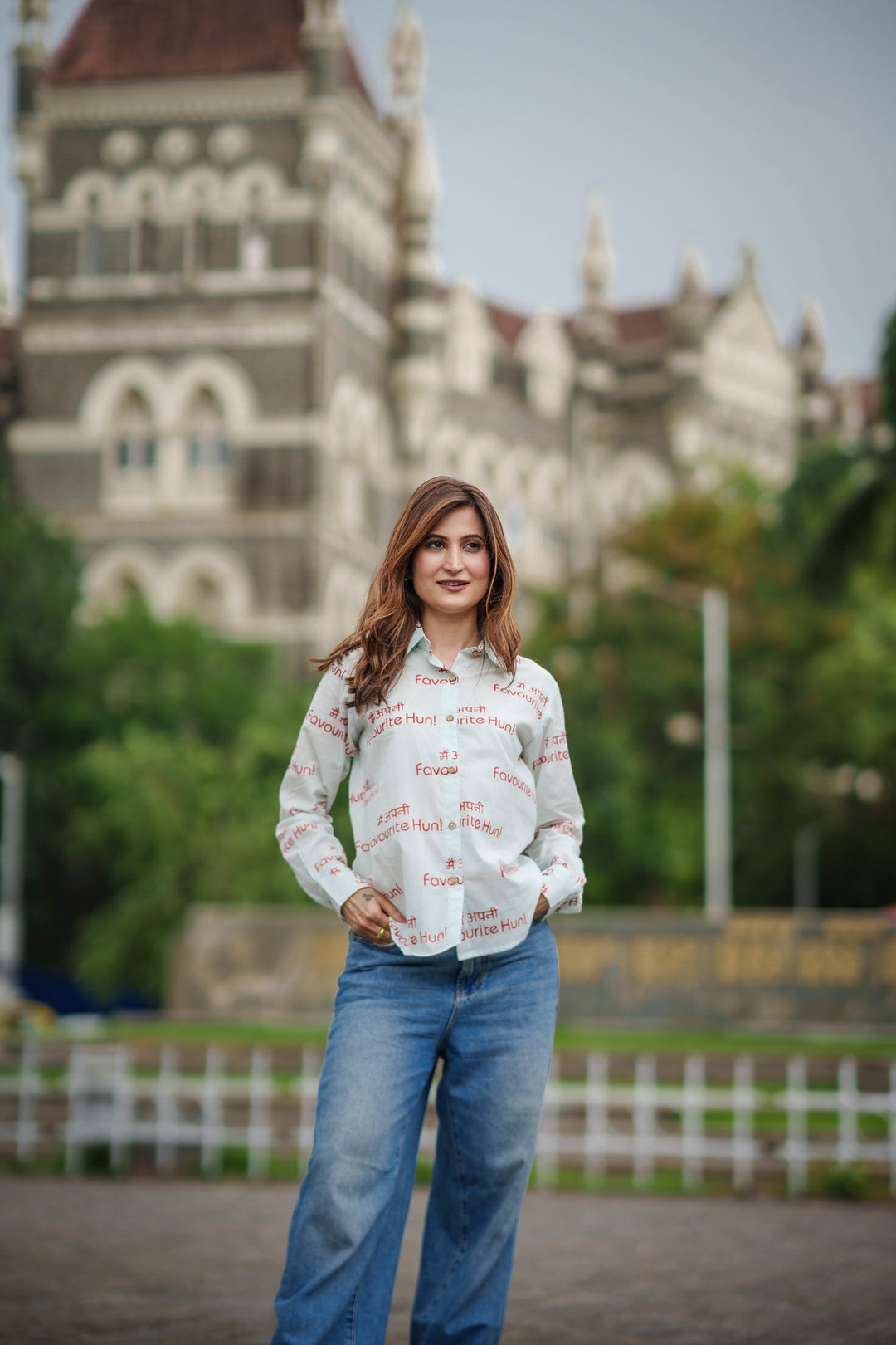 White "main apni favourite hoon" cotton shirt