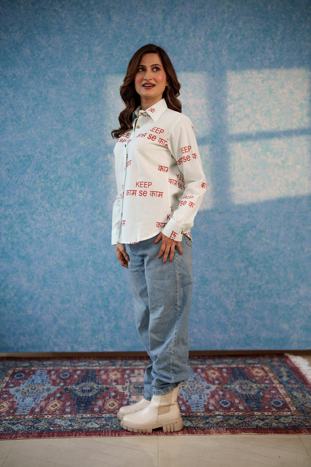 White "keep kaam se kaam" cotton shirt