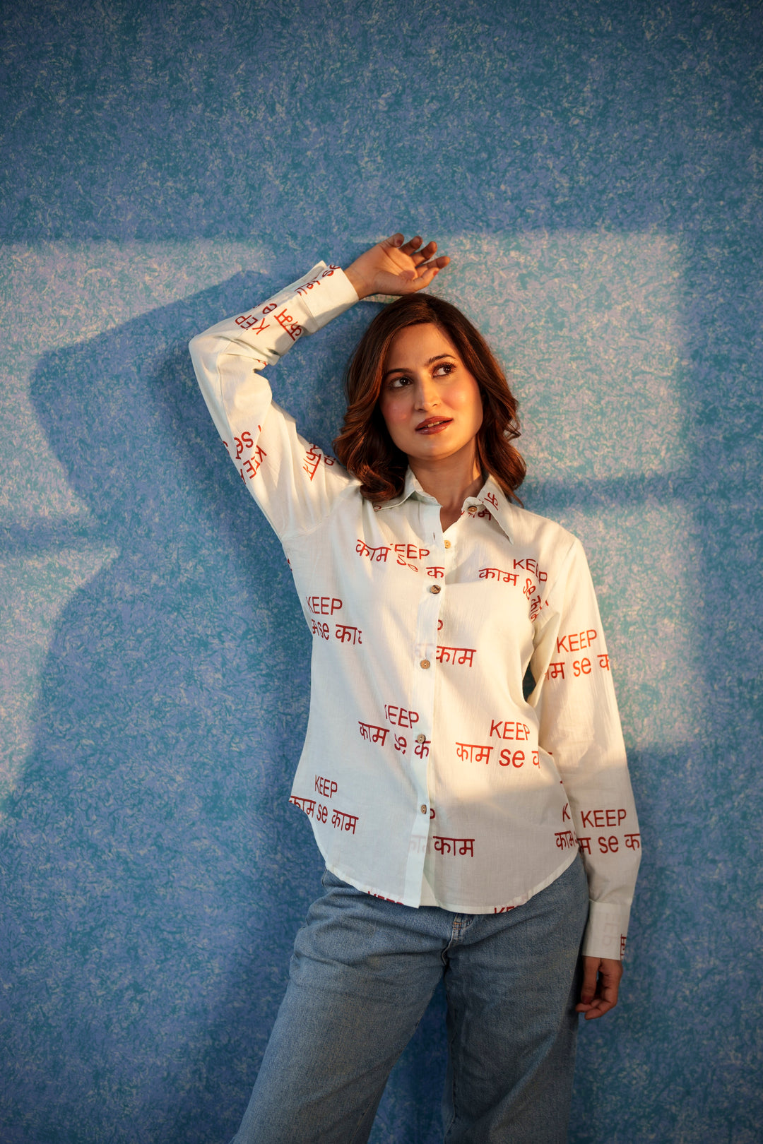 White "keep kaam se kaam" cotton shirt