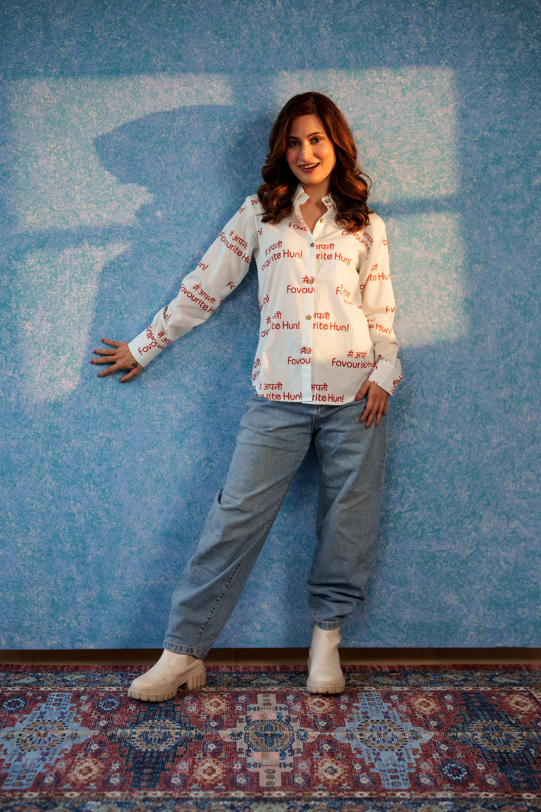 White "main apni favourite hoon" cotton shirt