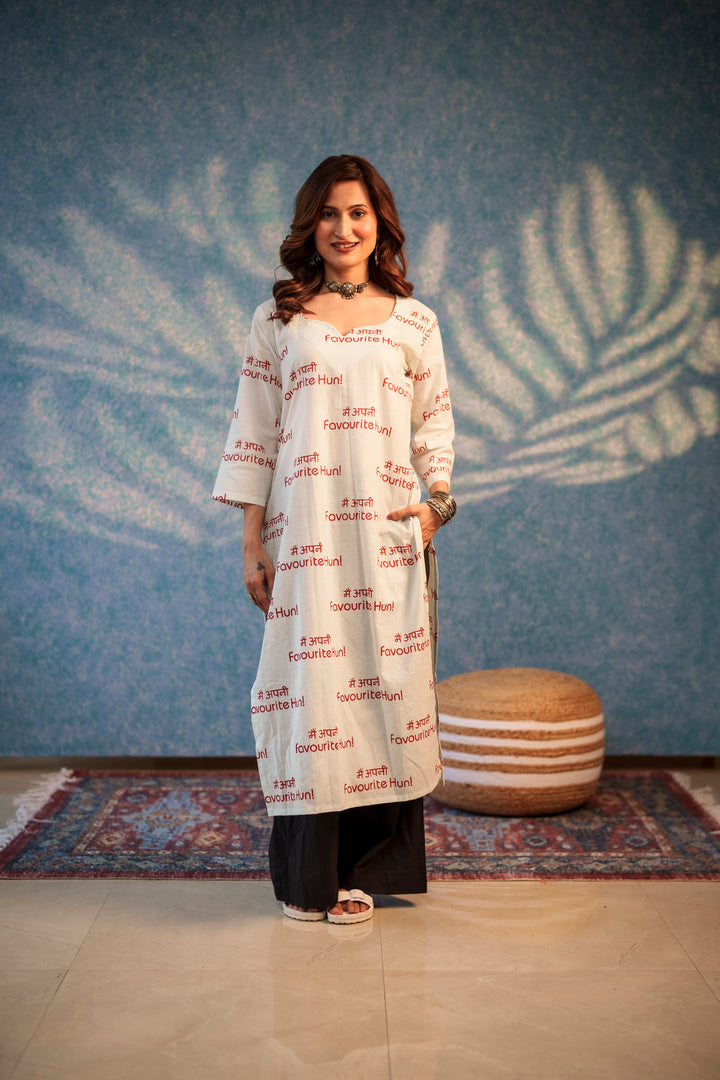Kurta White "main apni favourite hun"
