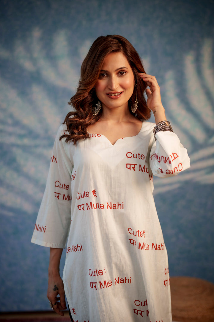 Kurta White "cute hu par mute nahi"