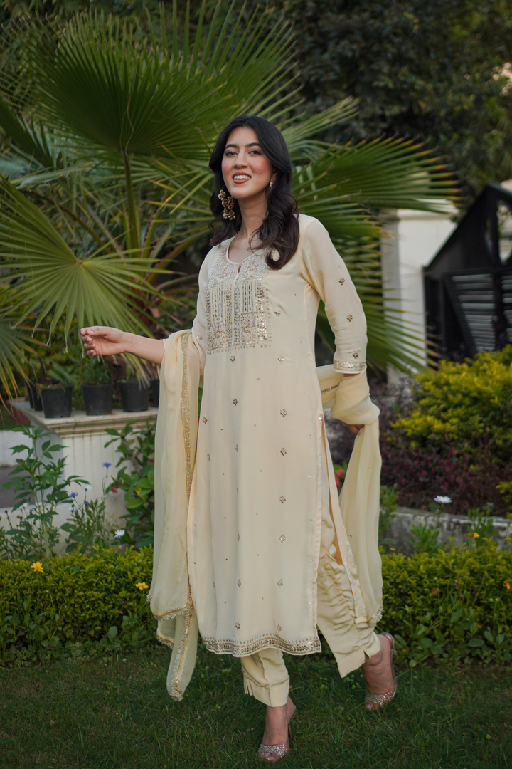 Naira White Crepe Gota Set