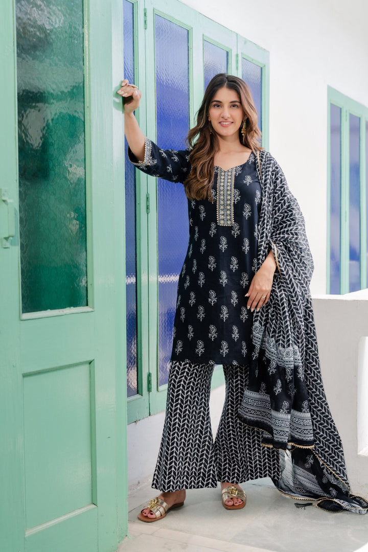 Indie black short kurta set