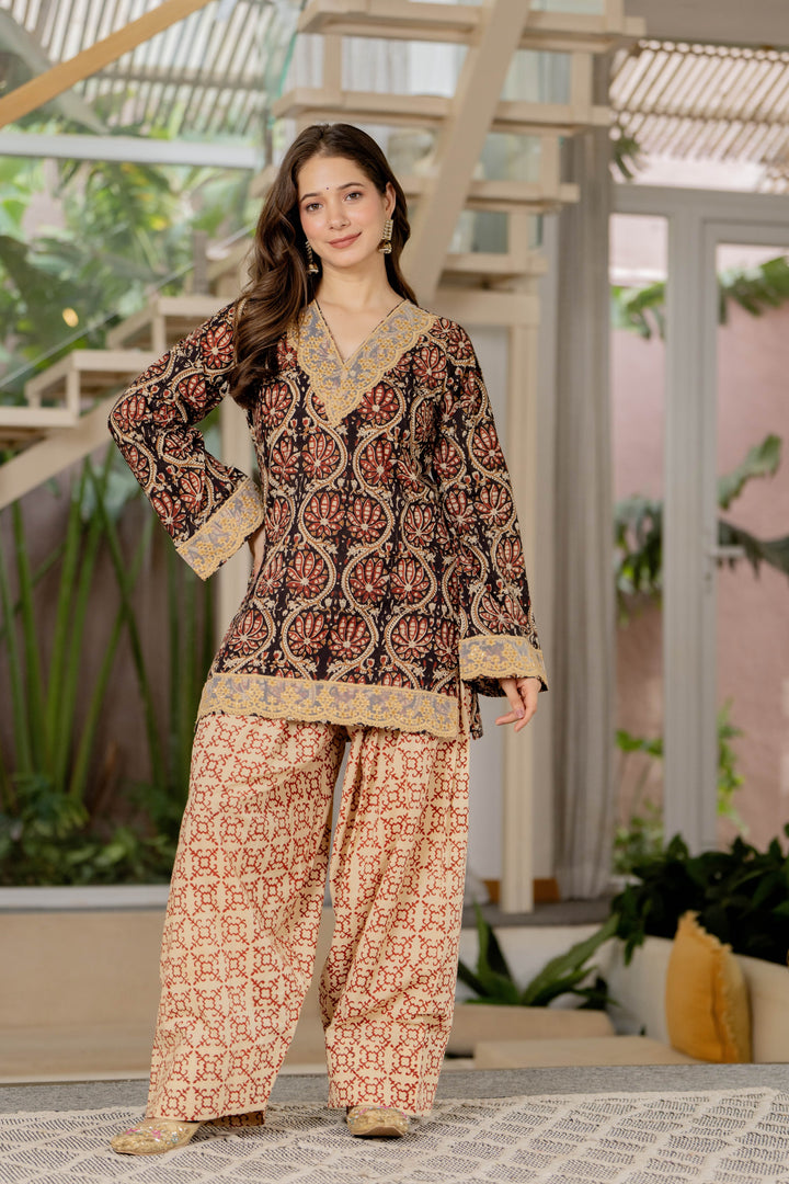Kumari Black Farshi Set