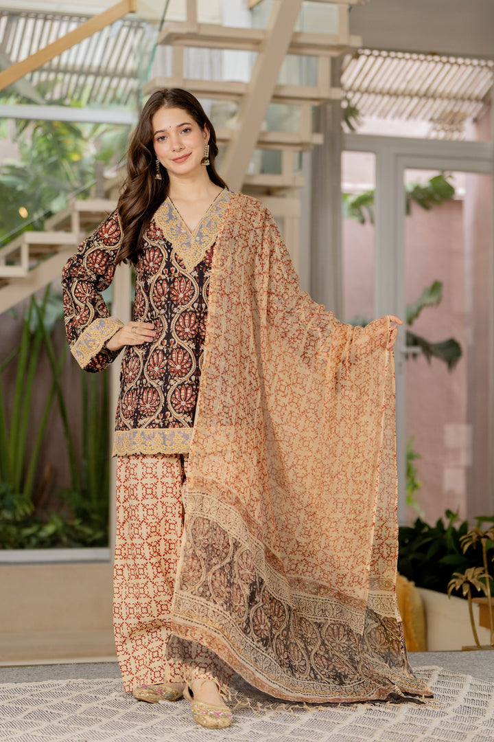 Kumari Black Farshi Set