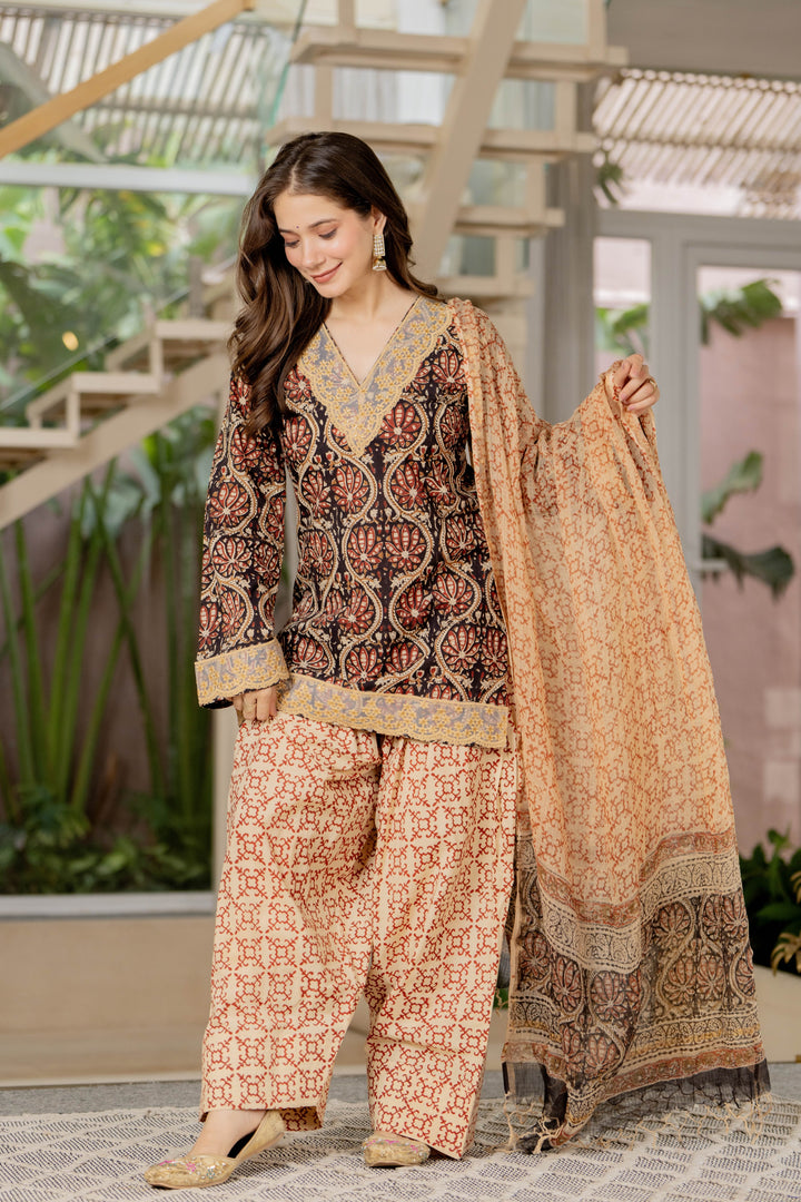 Kumari Black Farshi Set