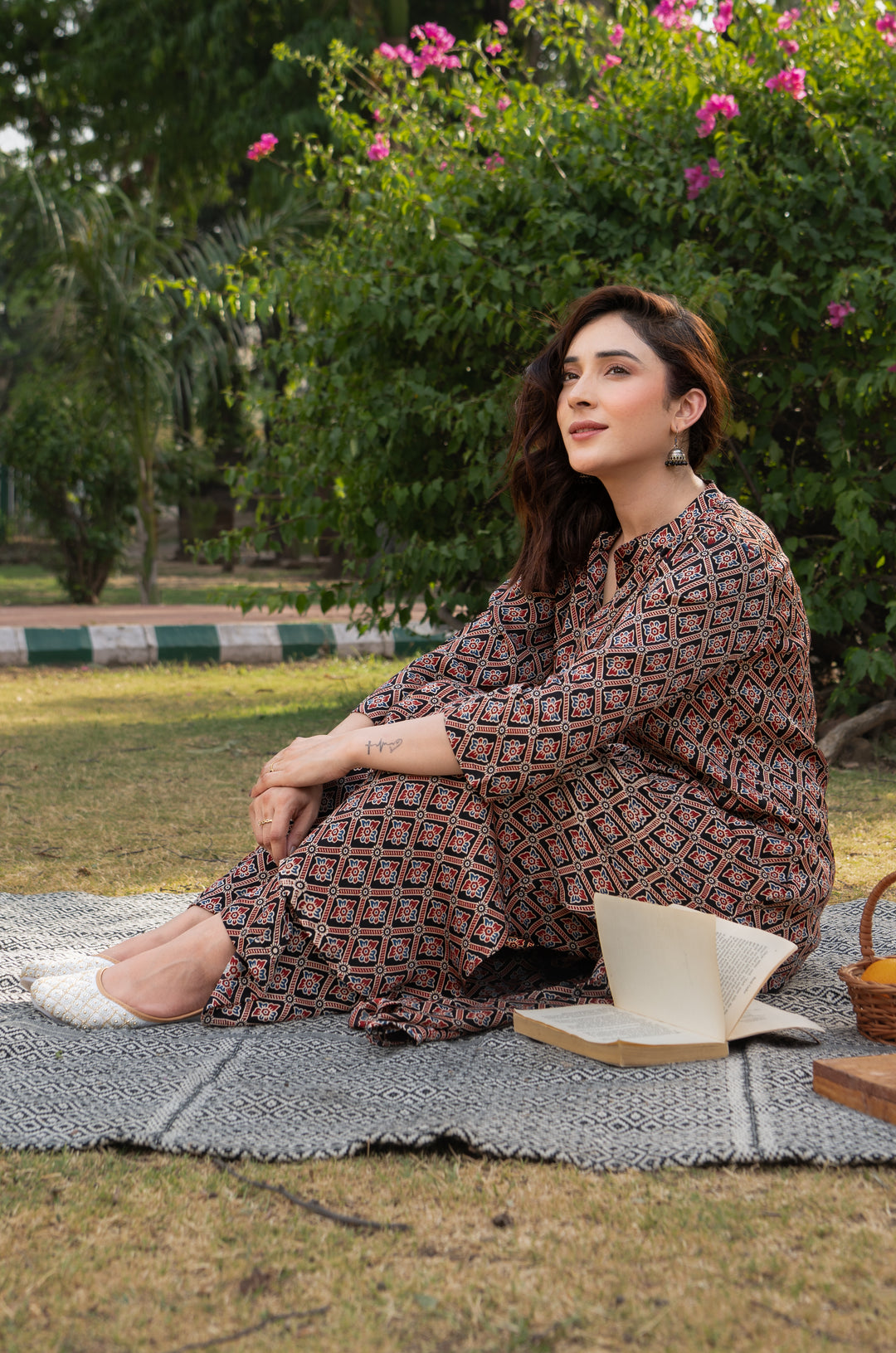 Falguni Akrakh Modal Satin Suit