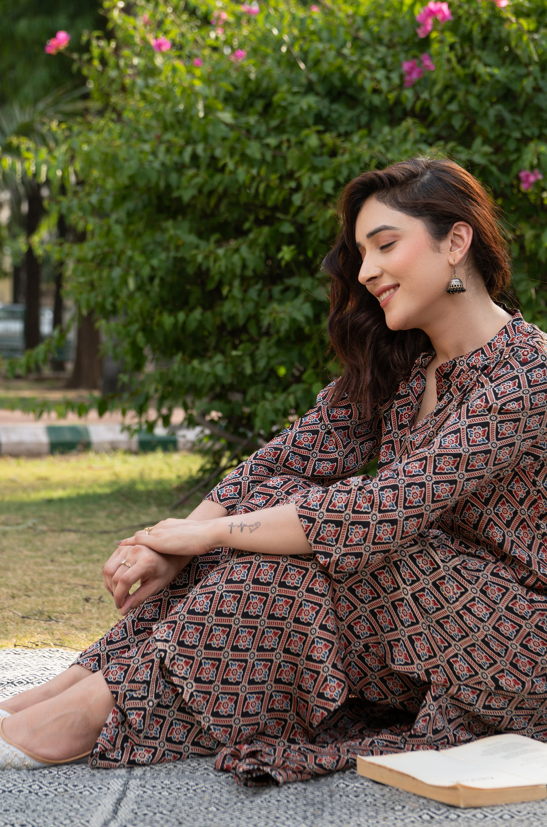 Falguni Akrakh Modal Satin Suit