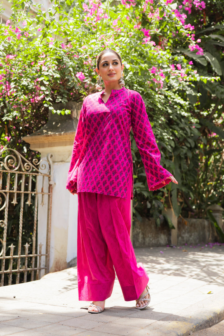 Vivid Pink Printed Farshi Set