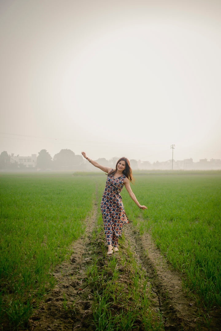 Multicolor Sleeveless Kurta Set