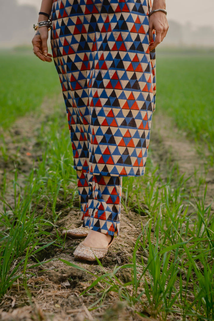 Multicolor Sleeveless Kurta Set