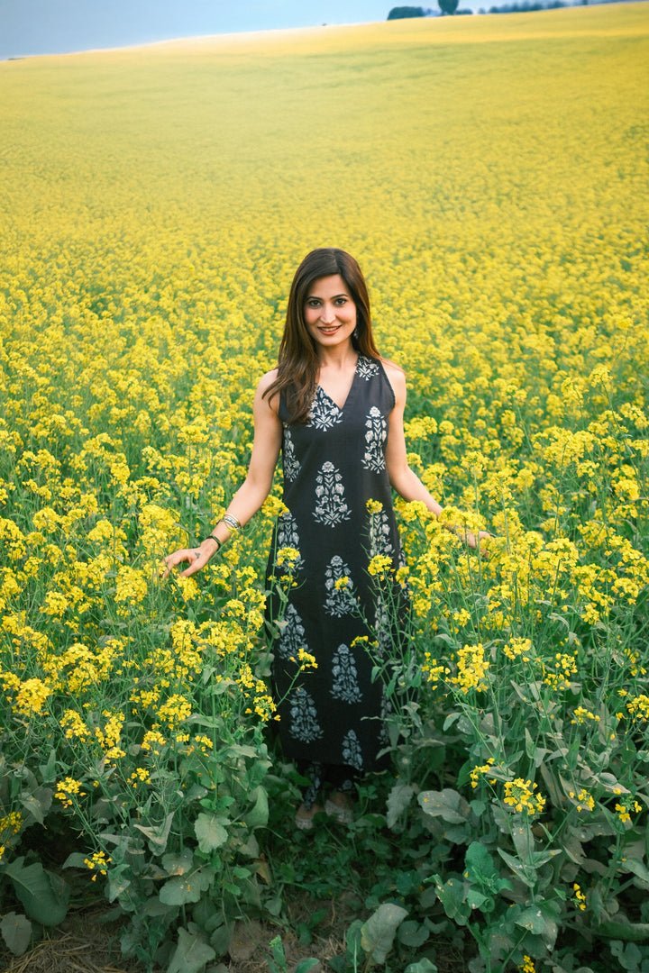 Black Sleeveless Cotton Kurta Set