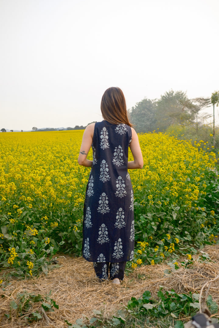 Black Sleeveless Cotton Kurta Set