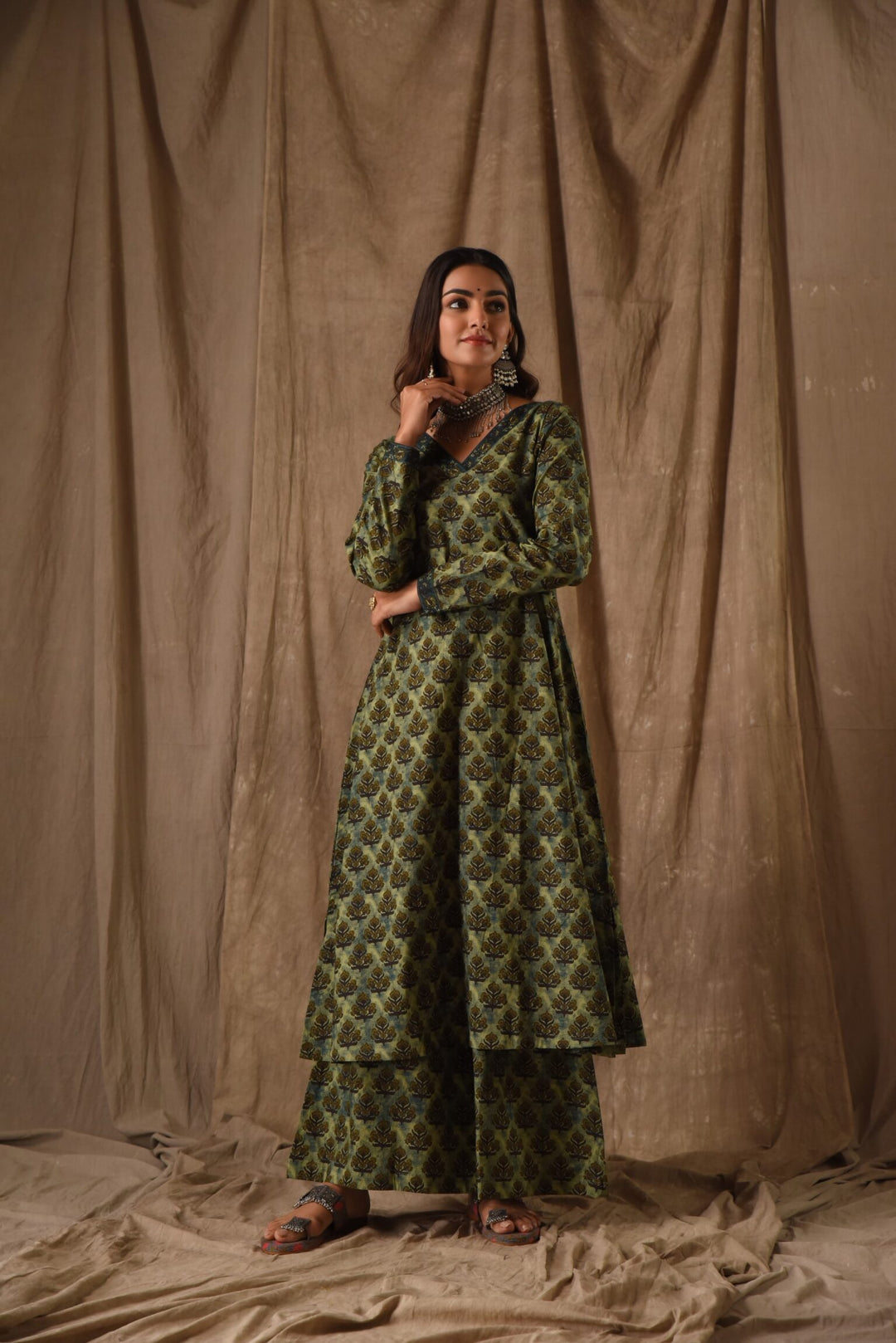 Green Batik Suit Set DIMPLE DESIGN STUDIO Green Batik Suit Set DIMPLE DESIGN STUDIO