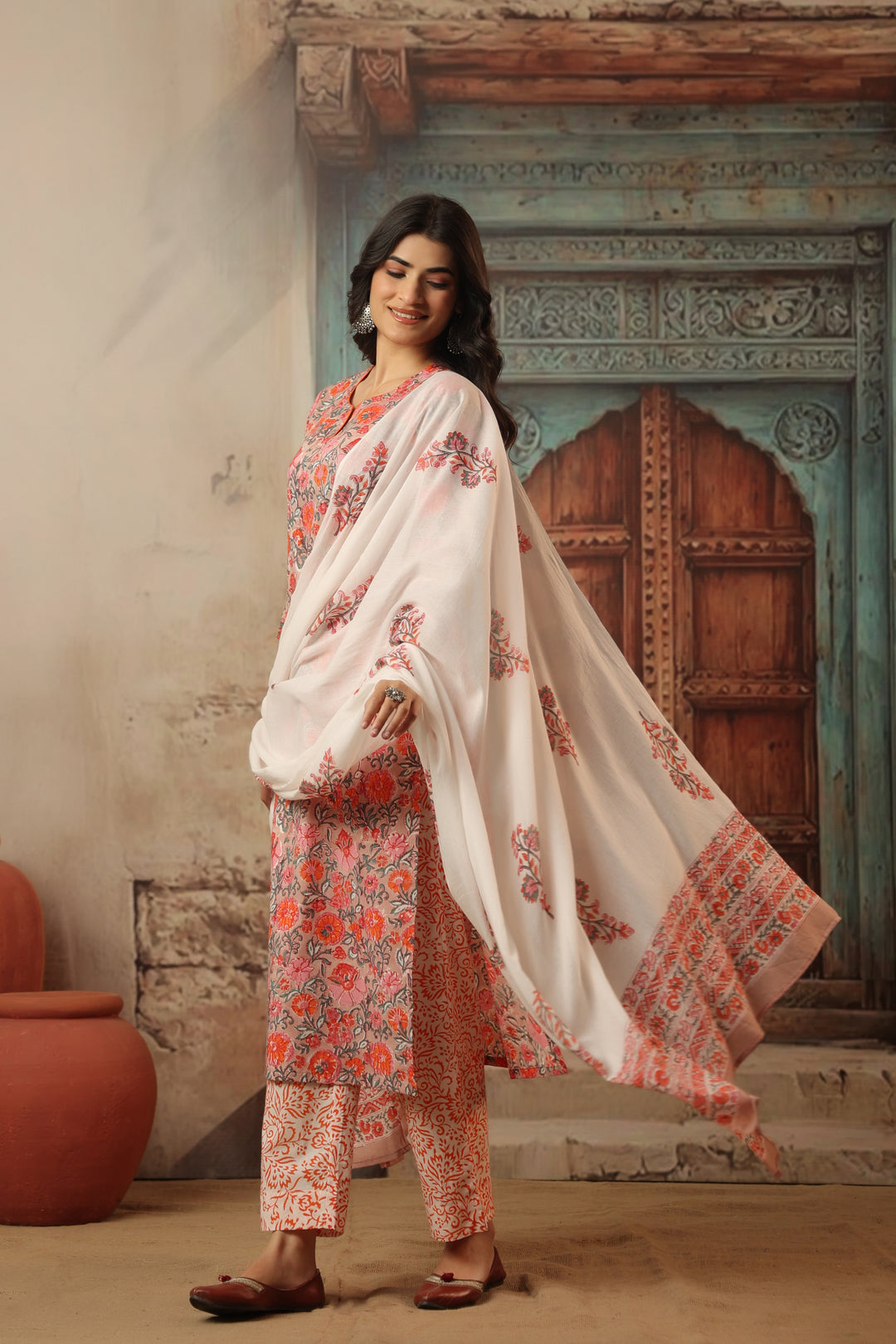 Navyaa Pink Cotton Suit Set