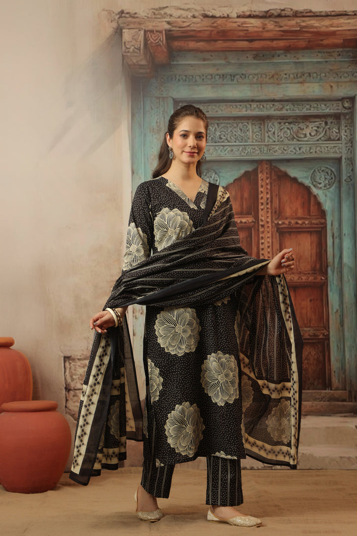 Veena Black Cotton Kurta Set