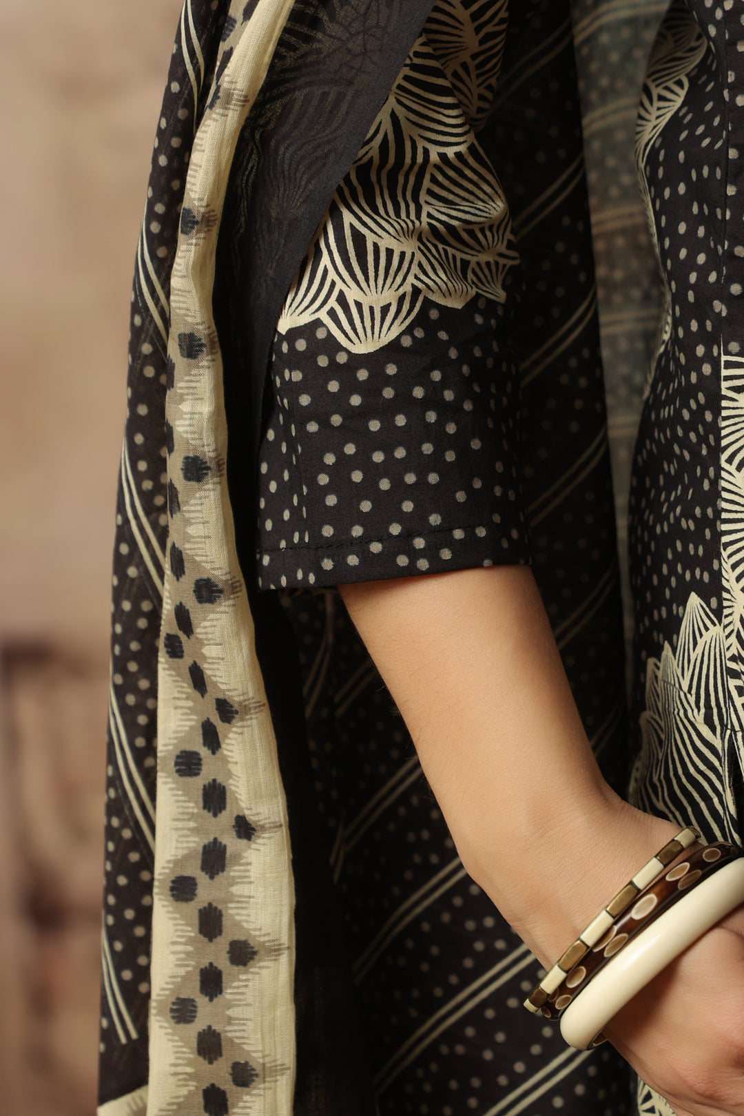 Veena Black Cotton Kurta Set