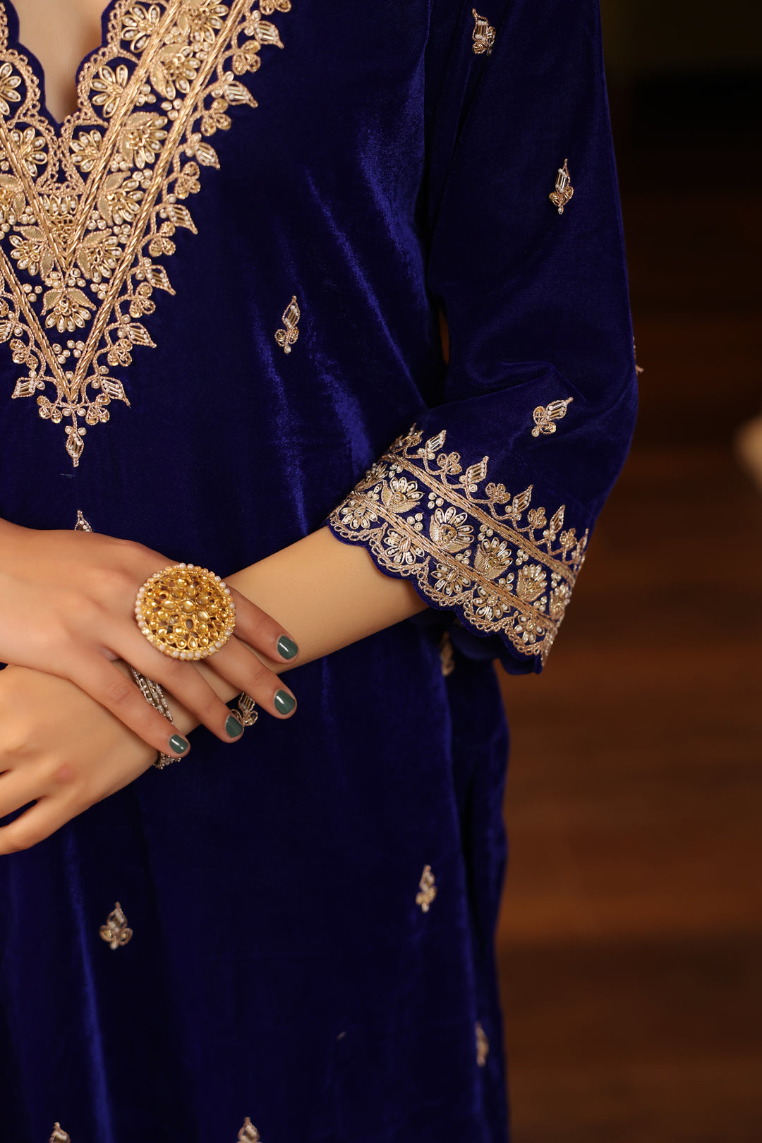 blue velvet dress pakistani Navy Blue Velvet Pakistani Dress in Capri Kameez for Wedding Party Nameera by Farooq blue velvet dress pakistani Navy Blue Velvet Pakistani Dress in Capri Kameez for Wedding Party Nameera by Farooq