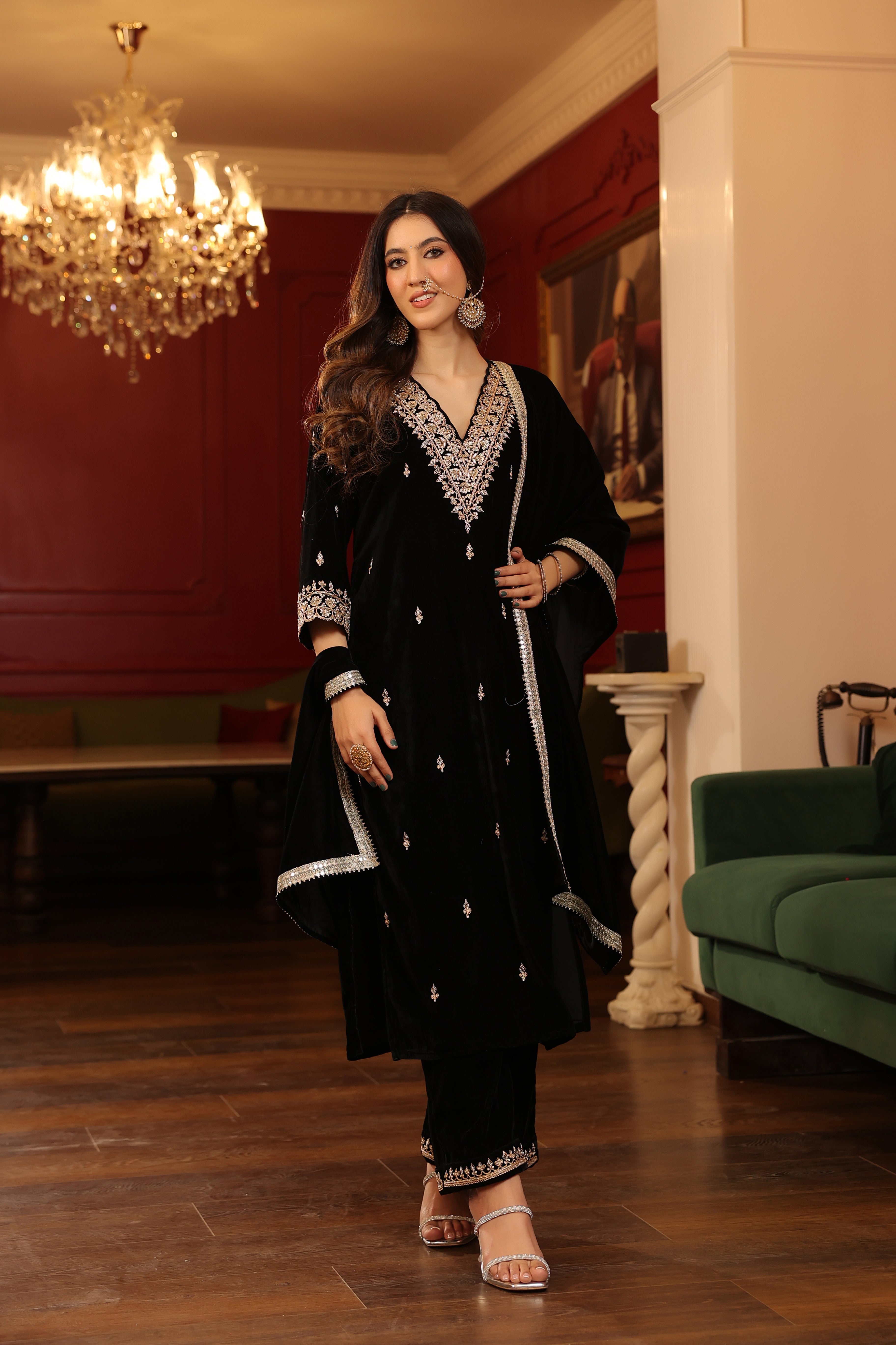 Black Velvet Zardozi Suit Set – DIMPLE DESIGN STUDIO